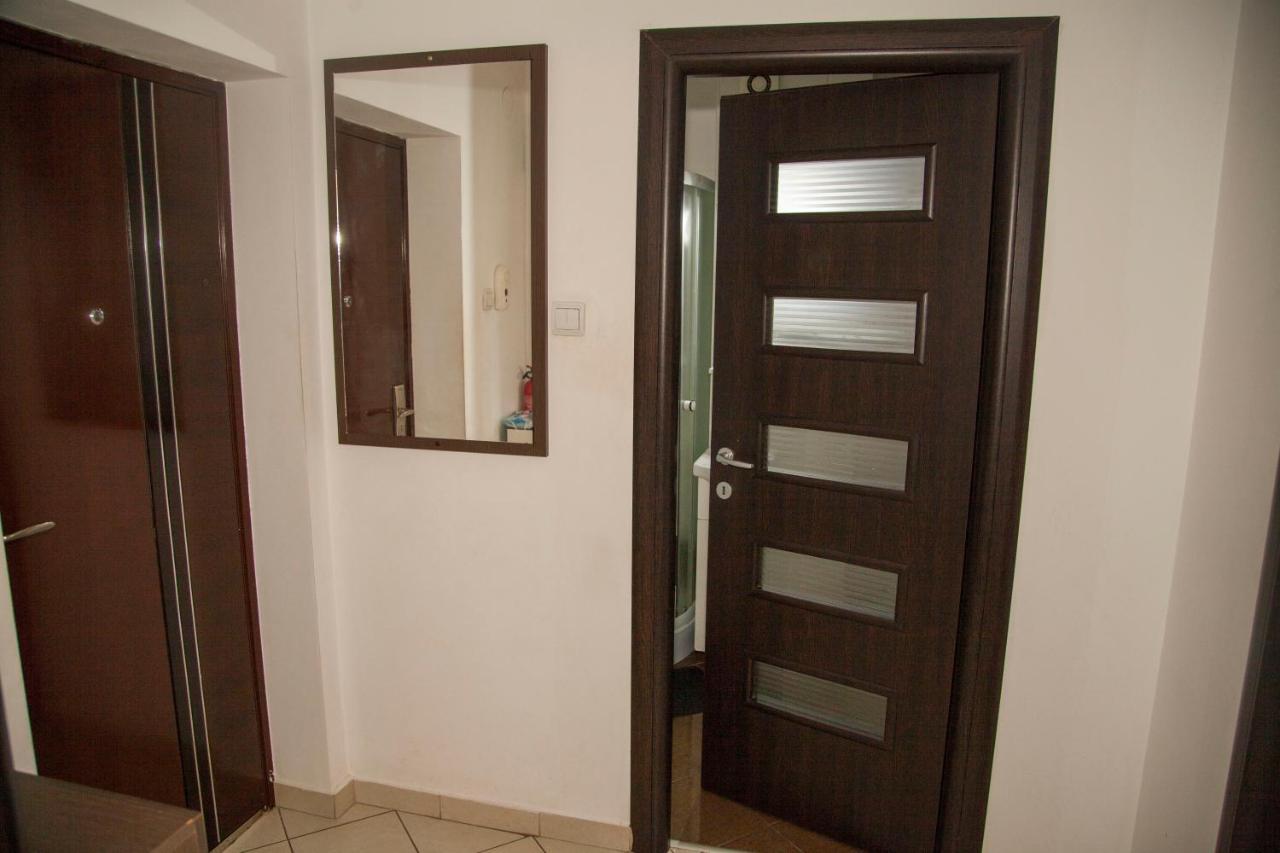 Diana'S Apartment Braşov Esterno foto